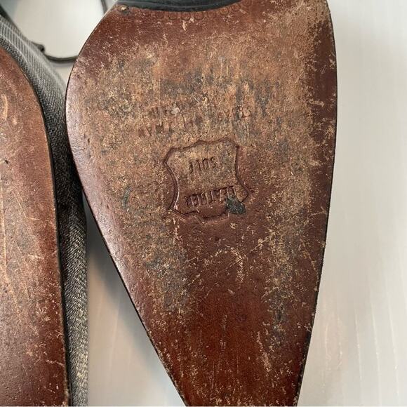 Stuart Weitzman t-strap pointy toe pumps heels silver embellished strap size 6.5 - Picture 8 of 10